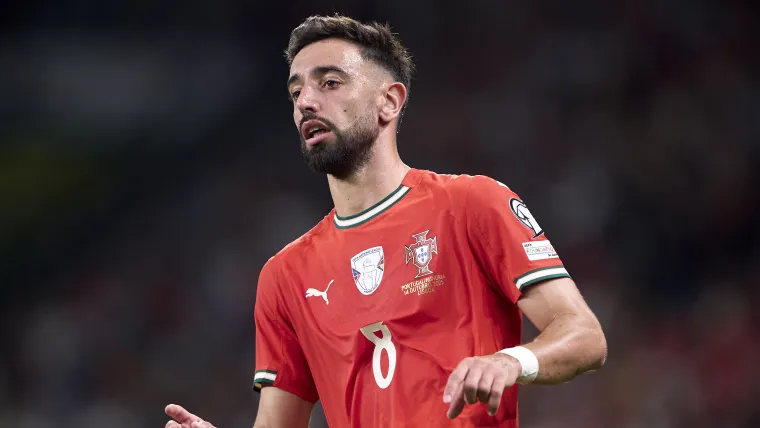Portugal se enfrenta a Irlanda con posibilidades de clasificarse al Mundial sin Bruno Fernandes por sanción