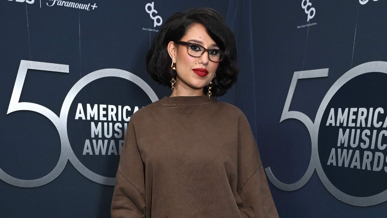 Ray: artista británico que redefinió el R&B con “My 21st Century Blues”