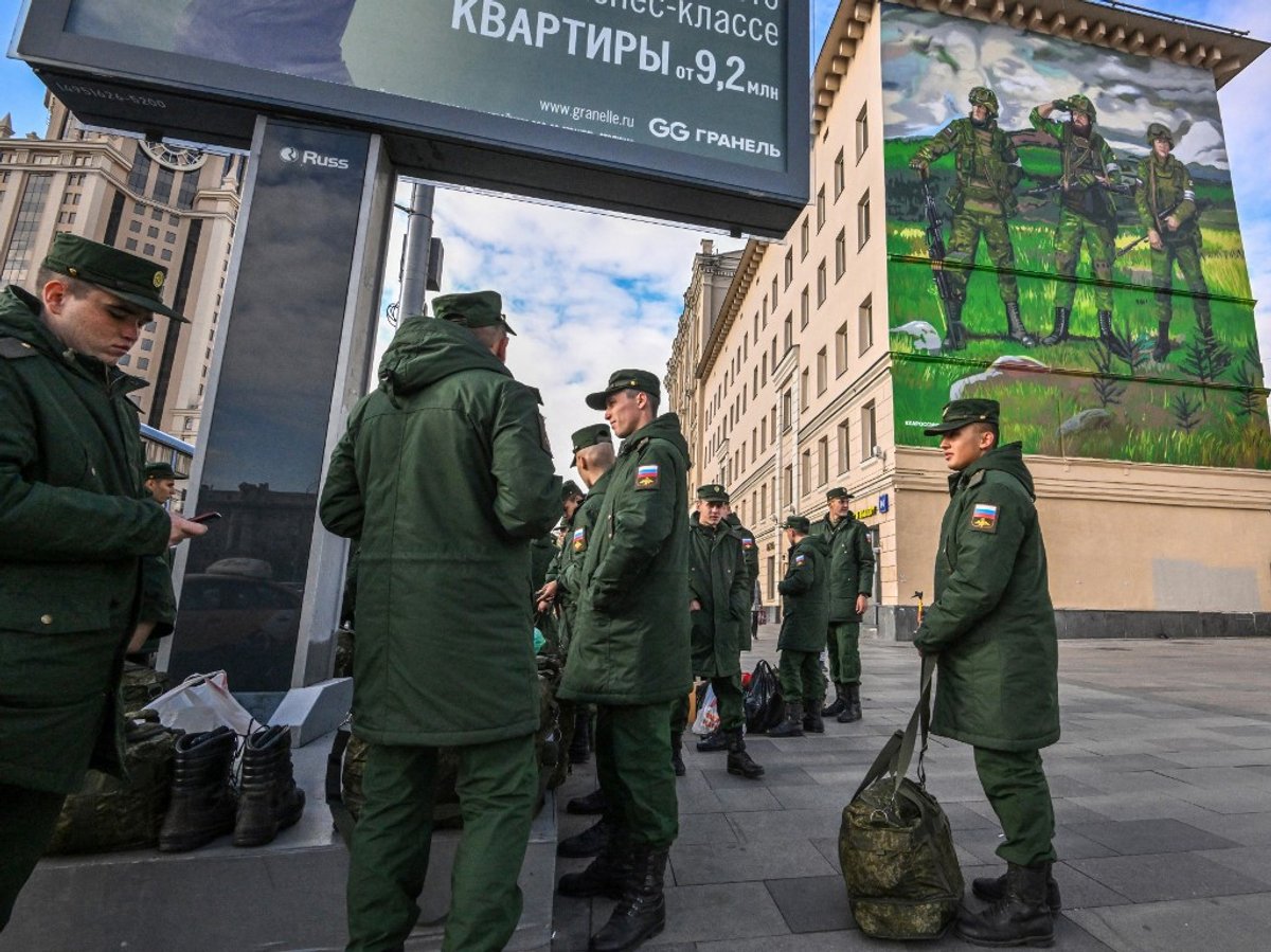 Russias-State-Duma-Approves-Year-Round-Conscription-Bill-Awaiting-Putins-Signature.jpg
