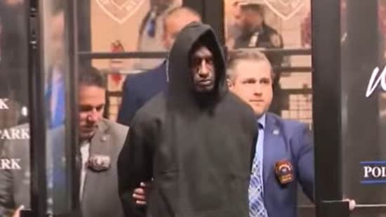 Rhamell Burke: 5 cosas que debes saber sobre el hombre acusado de empujar hasta la muerte a un hombre de 76 años en el metro de Nueva York