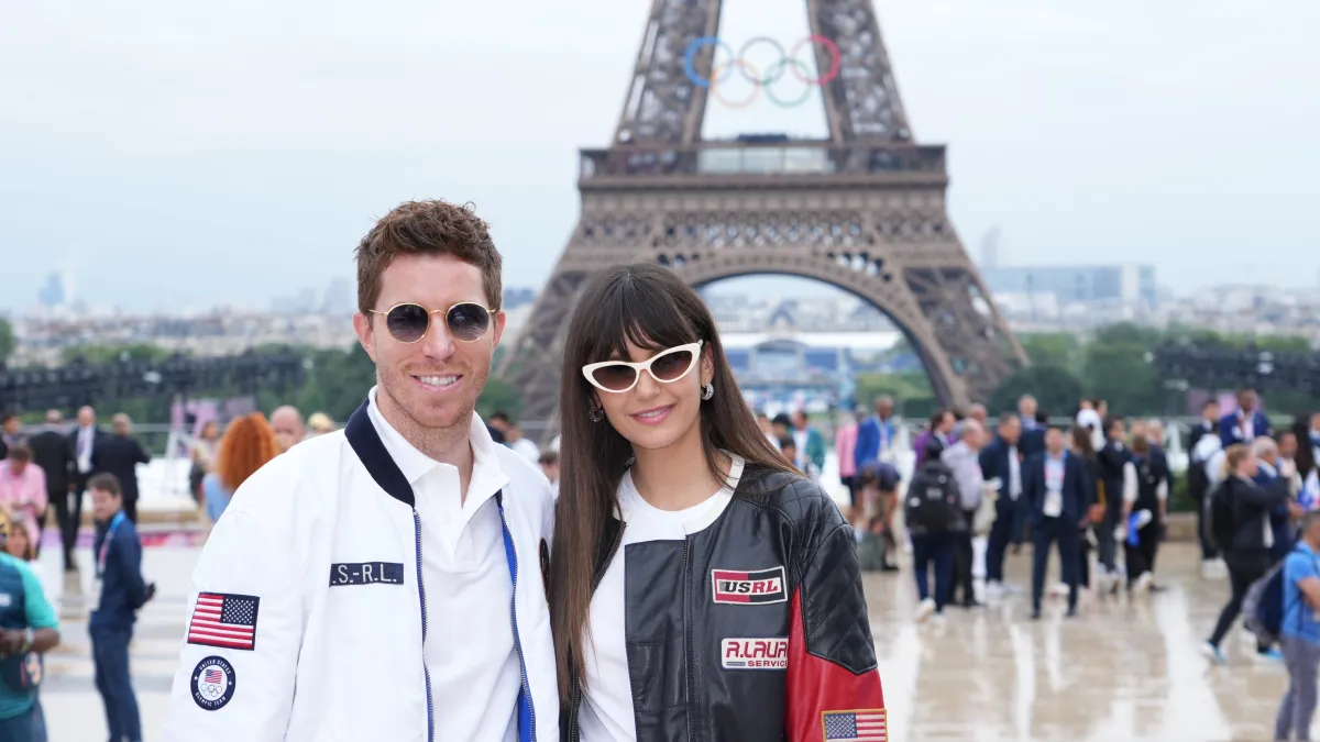 Shawn White fue visto con una mujer misteriosa durante la ruptura de Nina Dobrev