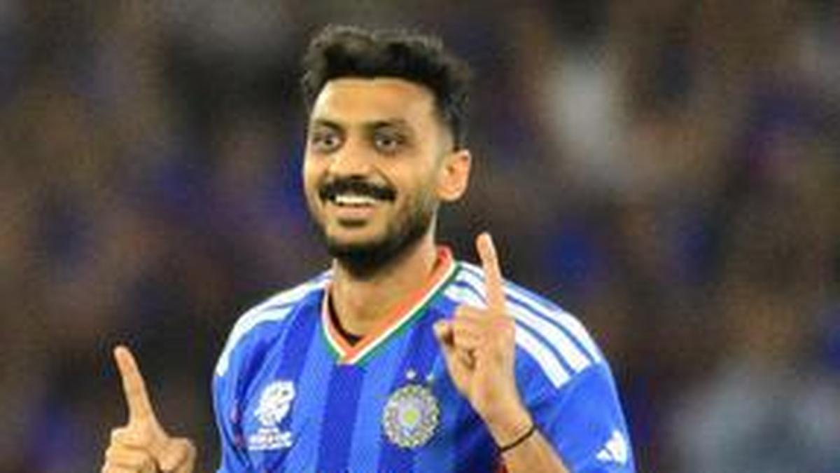 Axar Patel anota 100 terrenos en un partido internacional T20 y se convierte en el cuarto indio en lograr la hazaña