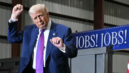 Trump ordena la liberación de archivos de ovnis y extraterrestres, enfrenta reacciones violentas por los documentos de Epstein; ‘distraernos del desorden’