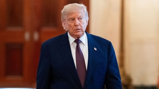 La aprobación de Trump sigue siendo negativa antes de las elecciones de mitad de período: las principales preocupaciones generan una desaprobación récord