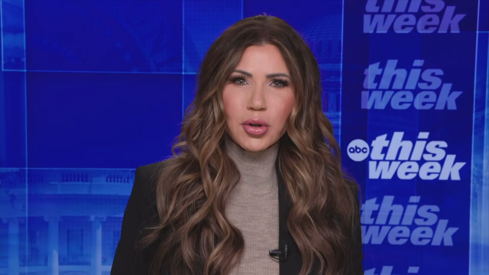 Noem dice que el sospechoso del tiroteo de la Guardia Nacional puede haberse radicalizado en EE.UU.