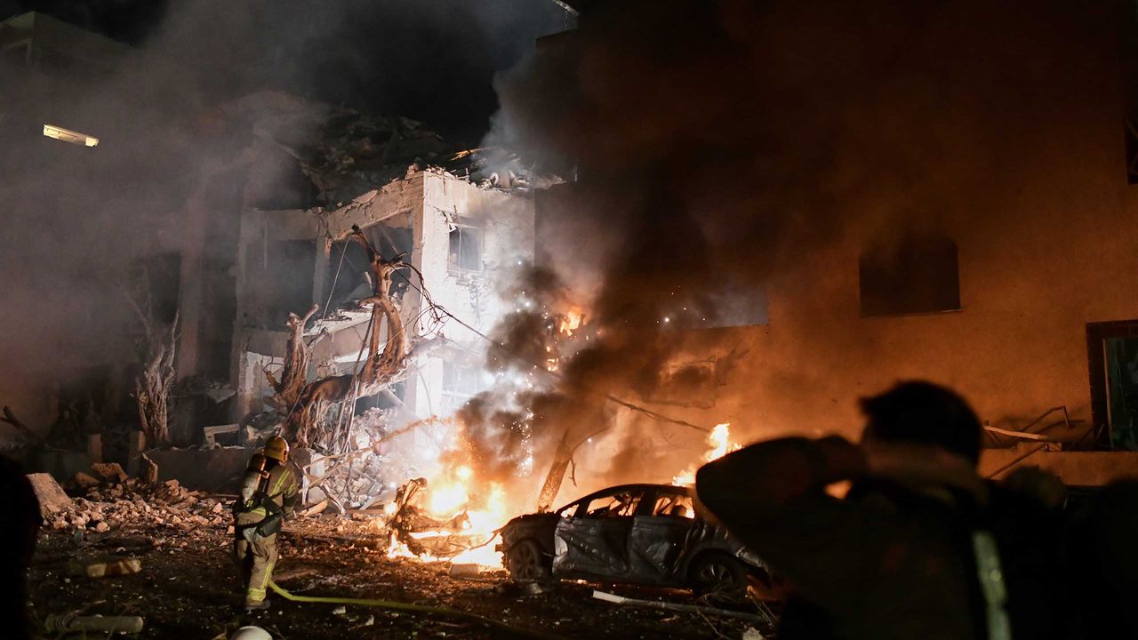 La desesperada y arriesgada estrategia de supervivencia de Irán