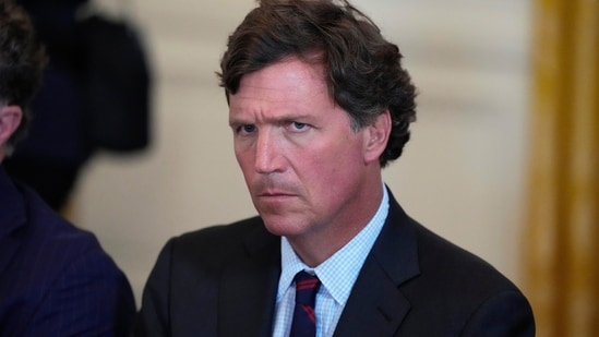 ¿Tucker Carlson “detenido” en Israel? Informe provoca reacciones violentas contra las demandas de arresto; ‘Ocurre algo’