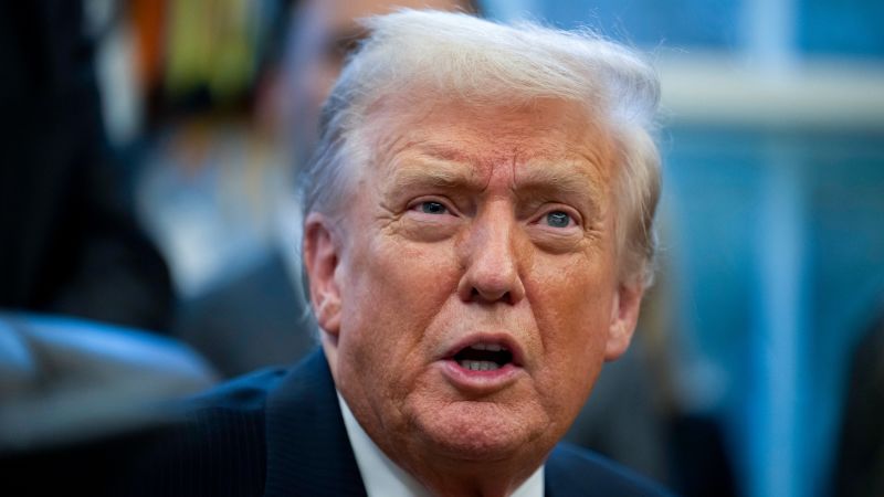 Trump, que defendió el programa de visas H1-B, afirmó que Estados Unidos carecía de trabajadores calificados