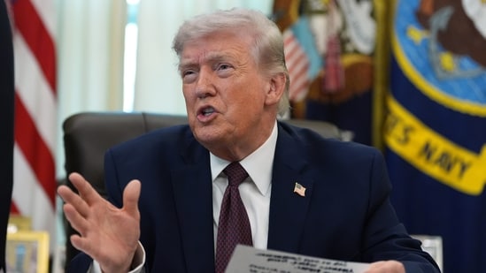 Trump toma una decisión abrupta durante el argumento de Cecillia Wang sobre la ciudadanía por nacimiento