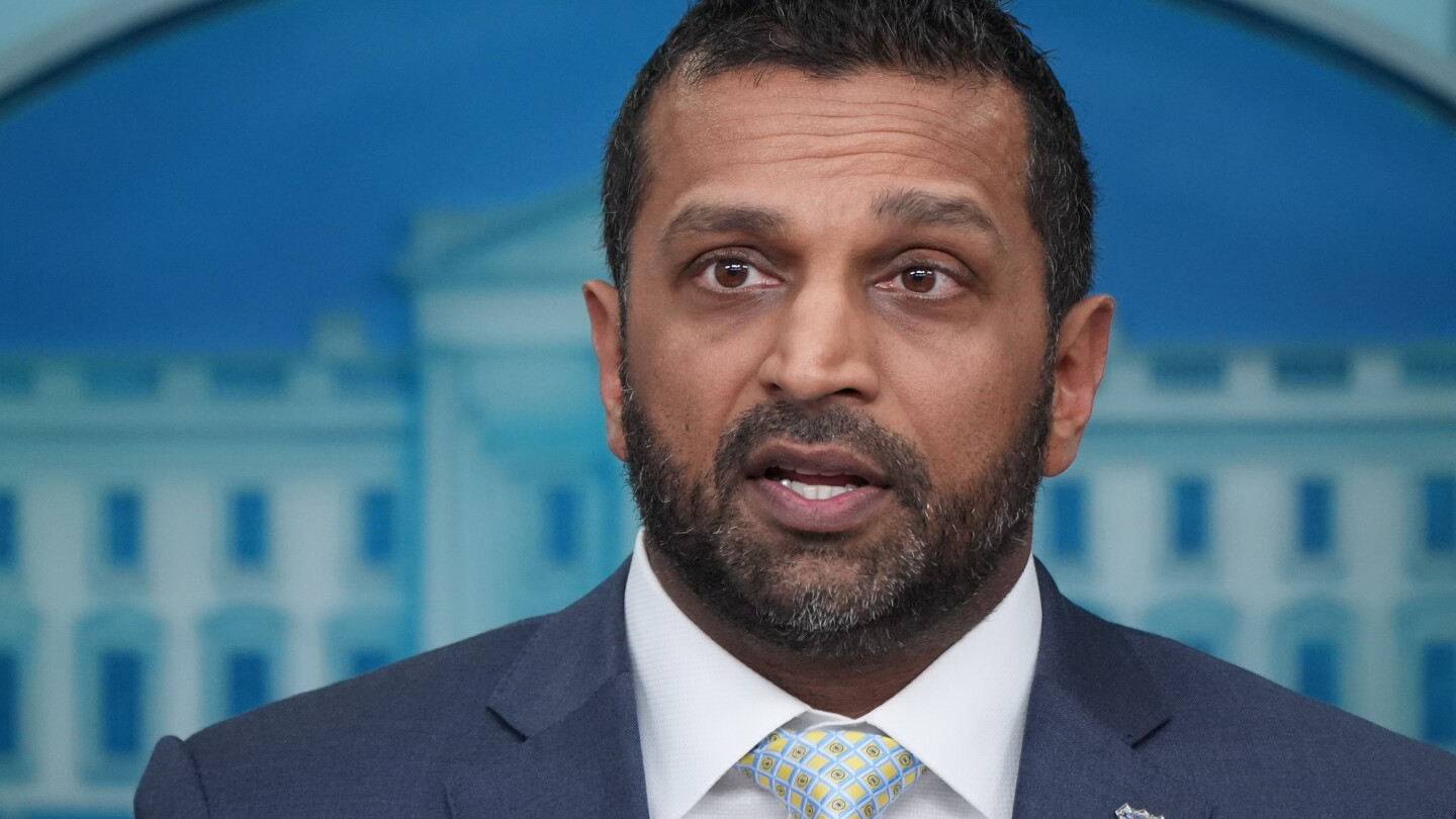 Twelve-Former-FBI-Agents-Sue-for-Reinstatement-After-Being-Fired.com2F662F142F01d8f558f75ed3d321b436119f552F93f0bb5c93934bc7865f.jpeg