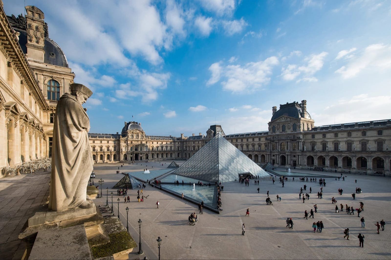 Two-Suspects-Arrested-in-Louvre-Jewellery-Heist-as-Investigation-Continues.jpeg