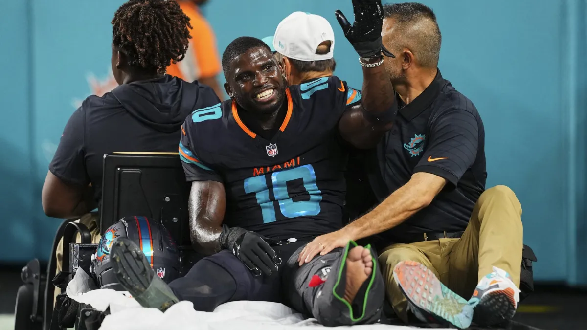 ¿Jugará Tyreek Hill en la temporada 2026 de la NFL? Lo que significa la reciente actualización de rehabilitación de piernas para el futuro futbolístico de WR
