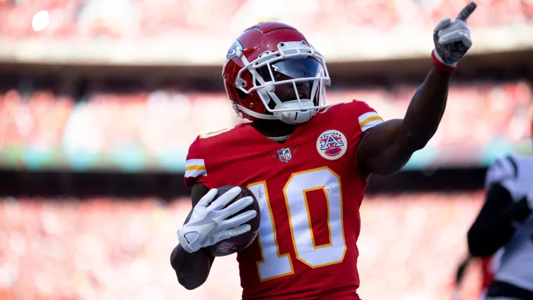 Tyreek Hill se burló de una posible reunión con los Chiefs después de ser liberado por los Dolphins
