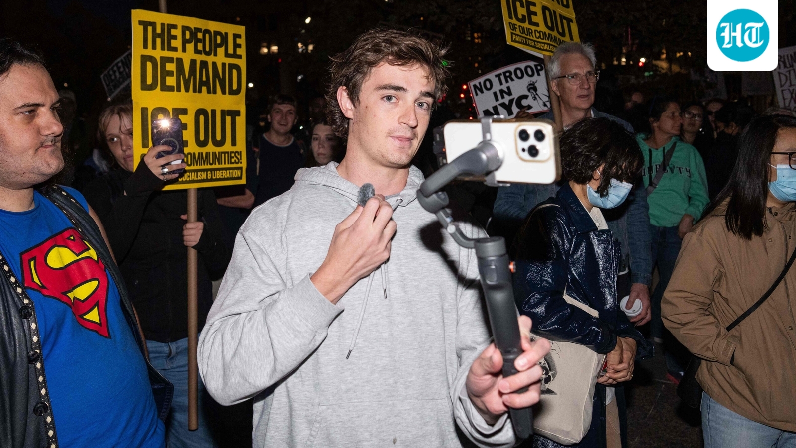 US-ACTIVISTS_1767408185593_1767408185776.jpg