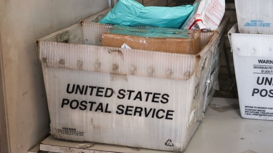 ¿USPS está cerrado el Día de los Presidentes? Consulte los horarios de días festivos para DHL, FedEx, UPS y más