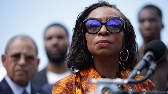 US-HOUSE-DEMOCRATS-SPEAK-OUT-AGAINST-SCORE-ACT-10_1779818594991_1779818615689_c5e269ec-432f-4693-9a0c-4211fd3b9d0a.jpg