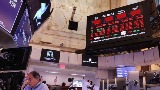 El Dow Jones cae 811 puntos mientras Trump dice que el alto el fuego en Irán ha terminado y los precios del petróleo suben