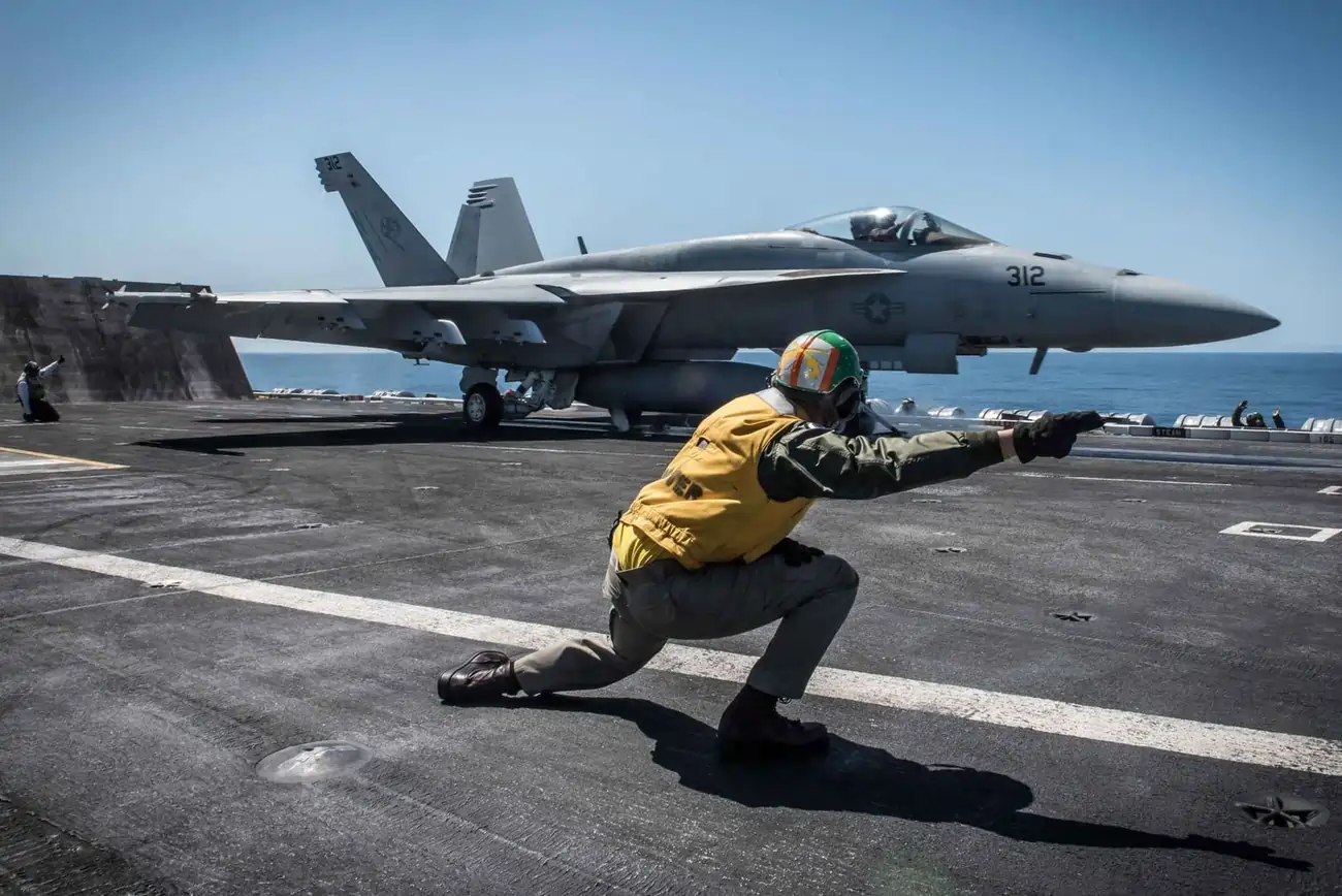 US-Navy-fighter-jet-FA-18F-Super-Hornet-Jet-2.webp.webp