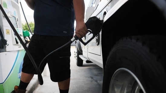 Precios del petróleo hoy: El crudo Brent cae a 73 dólares mientras Trump ordena al Departamento de Justicia que investigue a las compañías petroleras por los precios del gas