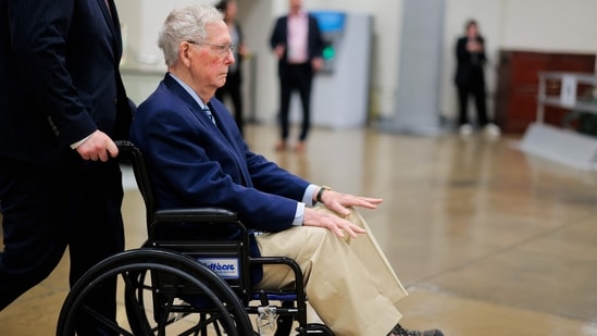 Mitch McConnel Health: El gobernador de Kentucky, Andy Beshear, envía una carta al senador hospitalizado y hace un importante llamamiento