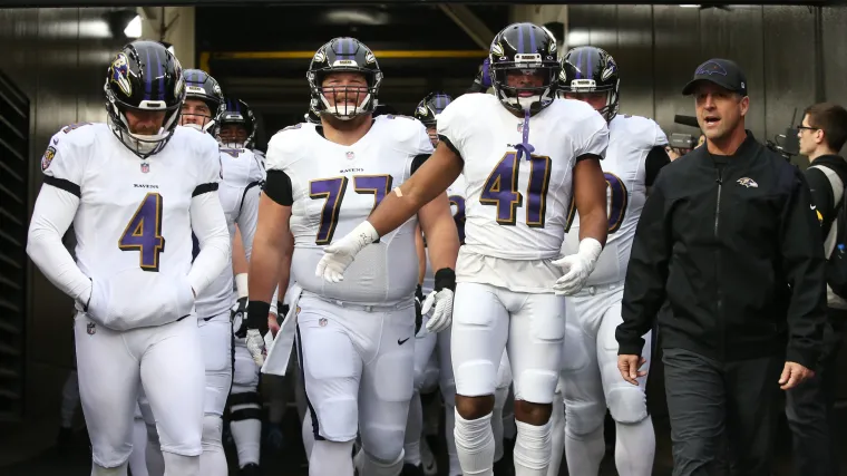 El confiable titular de los Ravens se retira después de 2 movimientos a otros equipos de la NFL