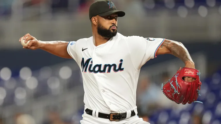 Los resurgentes Marlins Sandy Alcantara muestran su forma pasada del Cy Young, dejan vacantes a los White Sox y se acercan cada vez más al récord de la franquicia