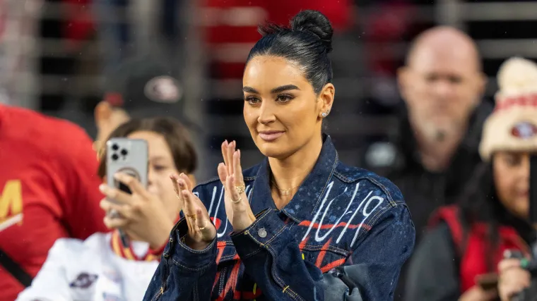 Claire Kittle comparte un atrevido mensaje de los 49ers sobre la recuperación de George Kittle