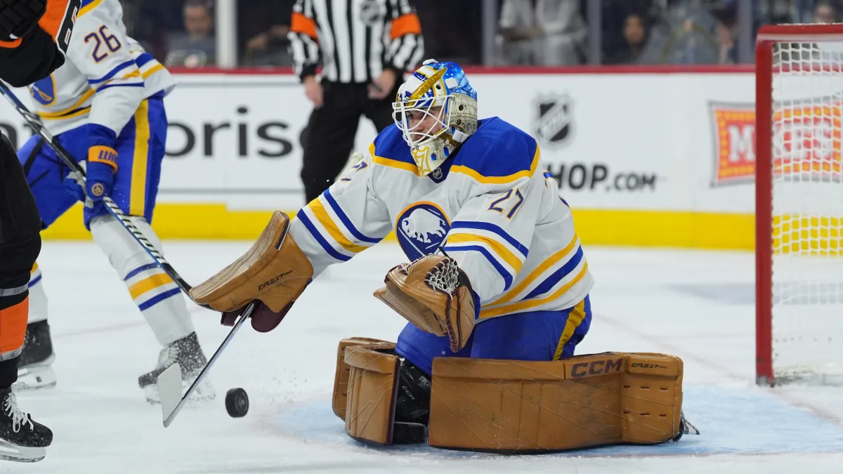 Se hace una comparación clara del costo del intercambio de Sabres Devon Levy con el acuerdo de Sebastian Kosa de los Red Wings al Mammoth.