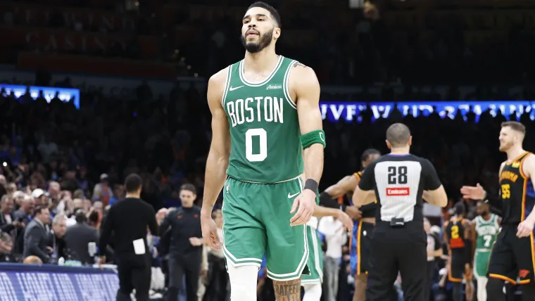 Los Celtics firman al pívot de los 76ers para ayudar a Jayson Tatum, ex estrella de la G-League de los Warriors de 6 pies 11 pulgadas