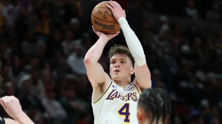 Los Lakers deben separarse de Dalton Knecht y adquirir a Luka Doncic, ex amenaza de los Mavericks, por 54 millones de dólares