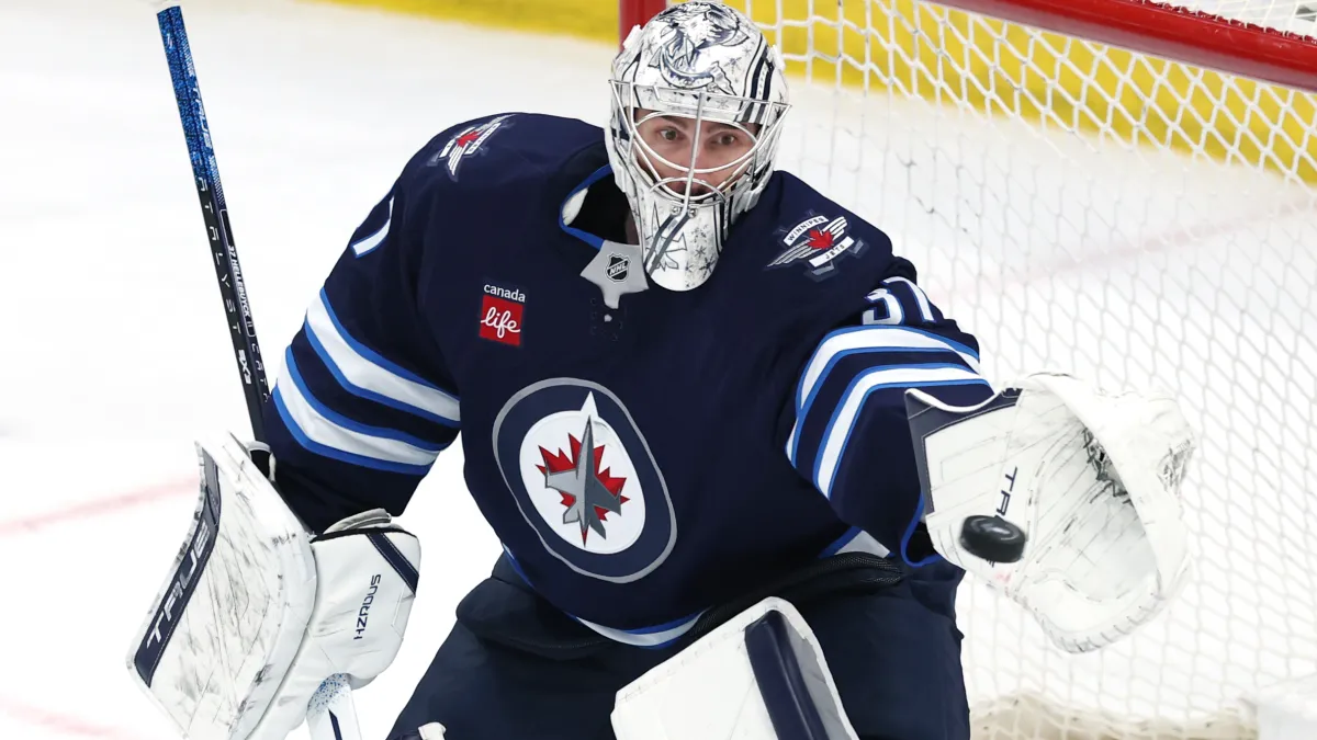 Los Jets señalan intenciones reales con Connor Hellebuyck en medio de rumores comerciales