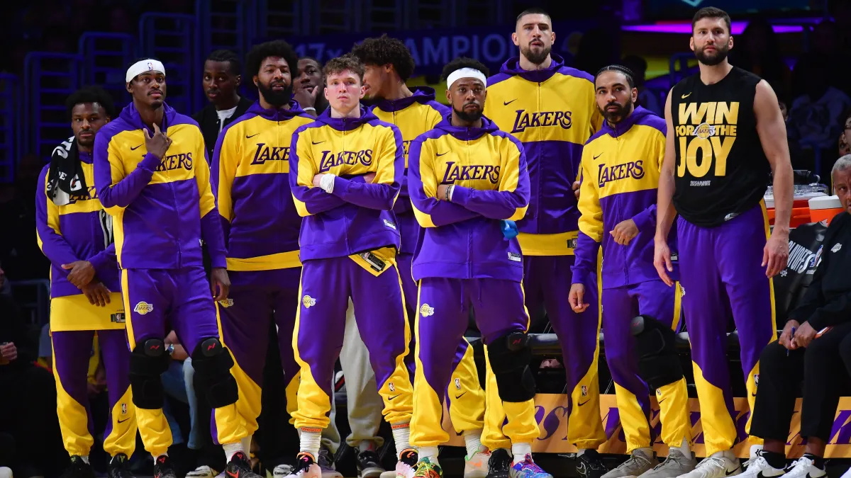 Por qué los Lakers cambiaron dinero a los Bulls por una selección de segunda ronda en el Draft de la NBA