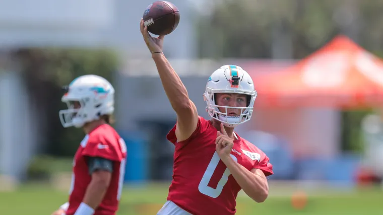 Los Saints firmaron al ex seleccionado general número 2, Tyler Schaff, en la tabla de profundidad de QB