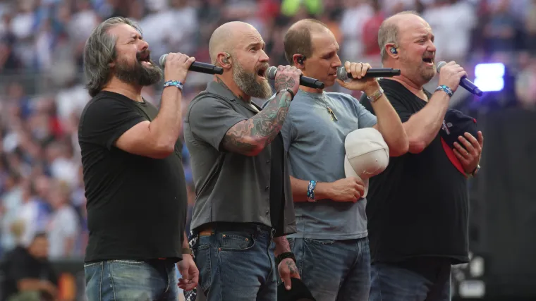 Por qué la banda de Zac Brown actuará antes del juego ‘Sunday Night Baseball’ entre los Bravos y los Guardianes