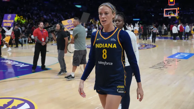 Sophie Cunningham llega a Nueva York vestida con un outfit que encanta a los fans de Fever