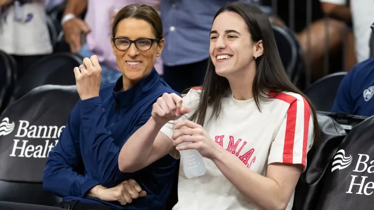 Stephanie White sabe lo que significa el último honor de Kaitlyn Clark