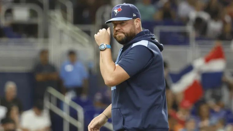 Los Azulejos querían conocer más de cerca al ex relevista All-Star