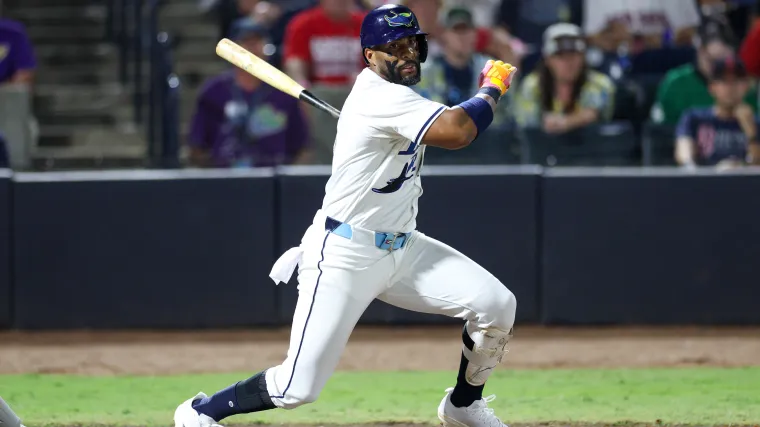 Los Rojos han sido parte de los rumores de intercambio por el primera base con promedio de .300 y 25 jonrones.