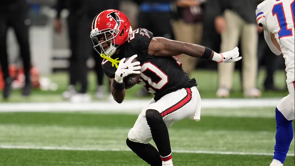 El ex esquinero de los Falcons, Dee Alford, causó una buena primera impresión con los Bills