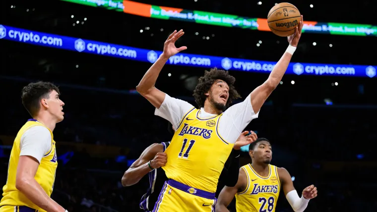 El Los Angeles Lakers Center encabeza el campo para el Concurso de Slam Dunk de la NBA de 2026