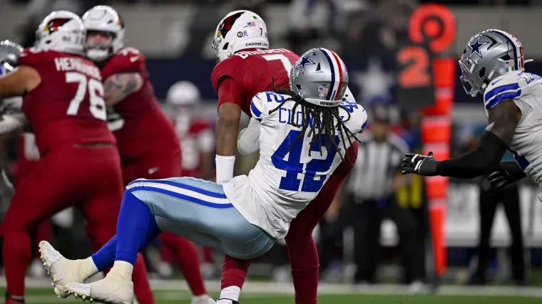 Los estudiantes de primer año de Arizona, Koa Peat y Brayden Burries, se abren paso en el momento adecuado para destruir a los Wildcats.