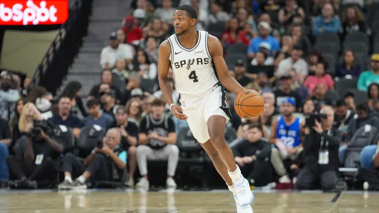 Mitch Johnson elogia a De’Aaron Fox por equilibrar actuaciones All-Star y excelente liderazgo