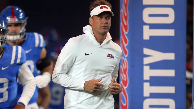 La oferta de nueve cifras de Lane Kiffin muestra la división de la SEC