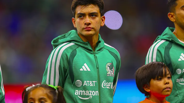 Por qué el niño prodigio Gilberto Mora, de 17 años, no será titular con México en el Mundial
