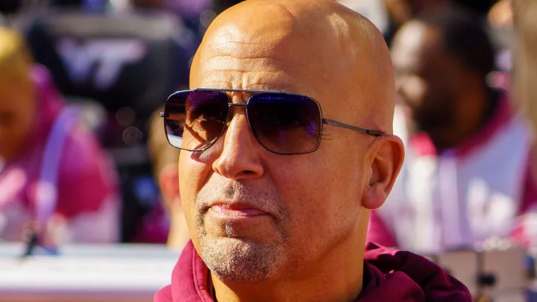 Se dice que James Franklin, del equipo de fútbol americano Penn State Nittany Lions, ganó la ruptura.