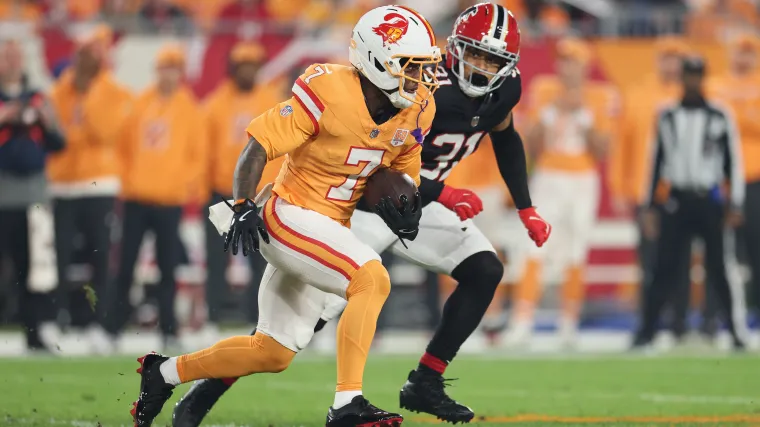 Todd Bowles de los Buccaneers ofrece una gran actualización sobre la lesión de Bucky Irving