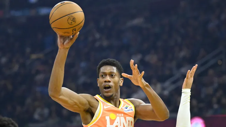 El intercambio de De’Andre Hunter de los Kings apunta a más intercambios por razones de tope salarial