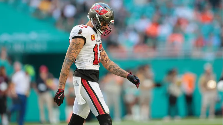 Cronología actualizada de la decisión de retiro de Mike Evans de los Buccaneers por el escritor de Bucks Beat