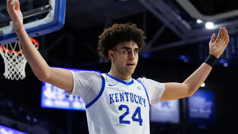Kentucky ha apuntado a un profesional extranjero de 19 años que intenta regresar al baloncesto universitario.