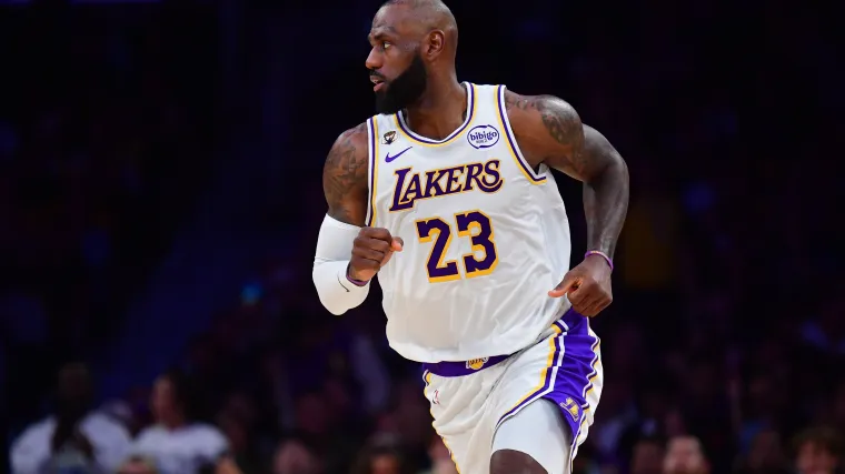 ¿LeBron James vs Warriors esta noche? Estado final de la estrella de los Lakers